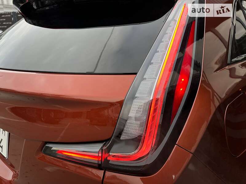 Внедорожник / Кроссовер Cadillac XT4 2021 в Киеве