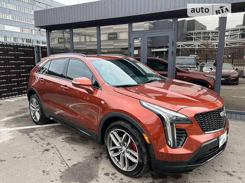 Внедорожник / Кроссовер Cadillac XT4 2021 в Киеве