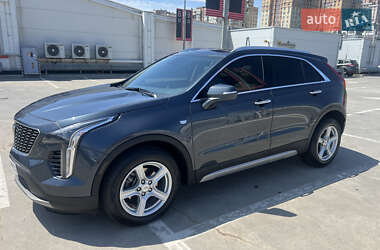 Внедорожник / Кроссовер Cadillac XT4 2018 в 