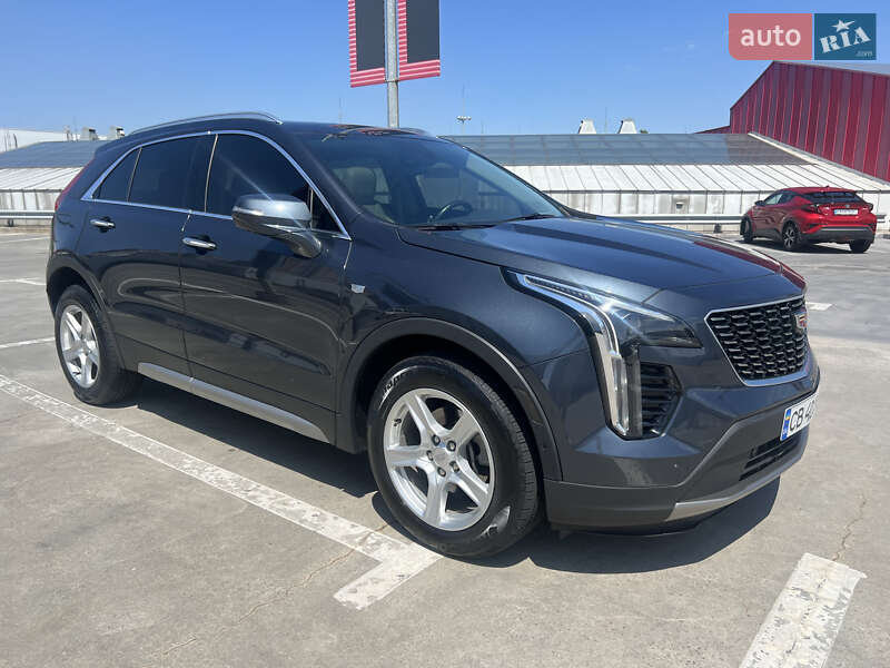 Внедорожник / Кроссовер Cadillac XT4 2018 в Киеве