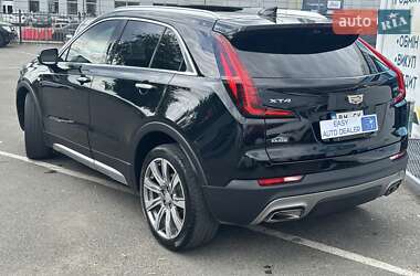 Внедорожник / Кроссовер Cadillac XT4 2018 в 