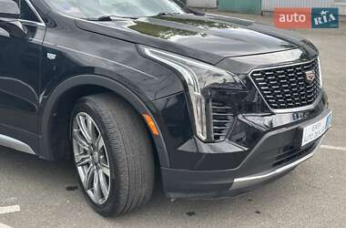 Внедорожник / Кроссовер Cadillac XT4 2018 в 