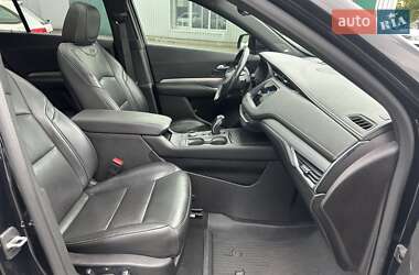 Внедорожник / Кроссовер Cadillac XT4 2018 в 