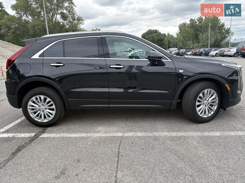 Универсал Cadillac XT4 2023 в Киеве