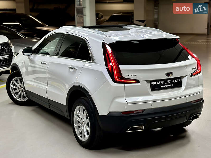 Позашляховик / Кросовер Cadillac XT4 2022 в Києві