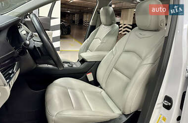 Внедорожник / Кроссовер Cadillac XT4 2022 в 