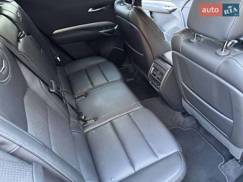 Внедорожник / Кроссовер Cadillac XT4 2019 в Виннице