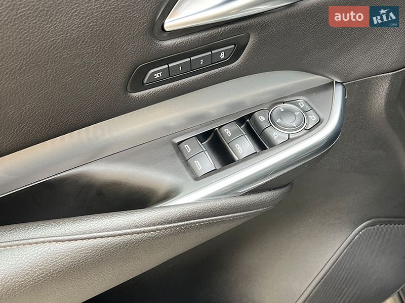 Внедорожник / Кроссовер Cadillac XT4 2020 в Киеве