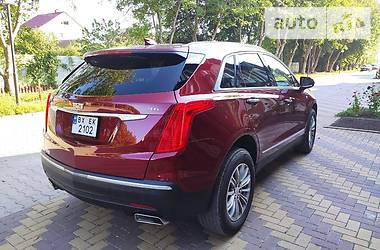 Внедорожник / Кроссовер Cadillac XT5 2018 в 