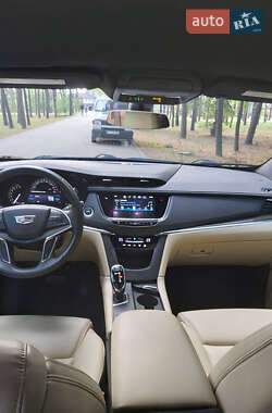 Внедорожник / Кроссовер Cadillac XT5 2016 в Житомире