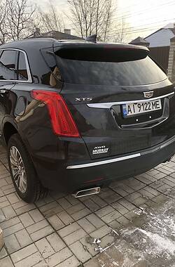 Внедорожник / Кроссовер Cadillac XT5 2017 в Киеве
