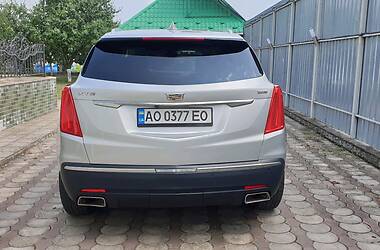 Внедорожник / Кроссовер Cadillac XT5 2017 в Ужгороде