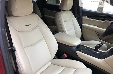 Внедорожник / Кроссовер Cadillac XT5 2016 в 
