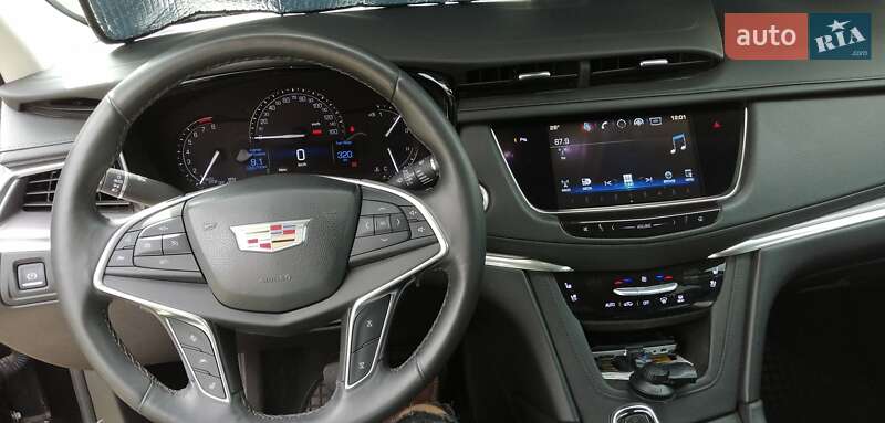 Внедорожник / Кроссовер Cadillac XT5 2016 в Кропивницком