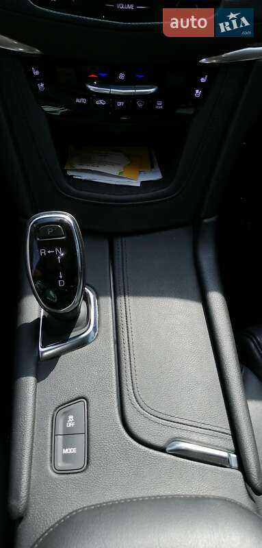 Внедорожник / Кроссовер Cadillac XT5 2016 в Кропивницком