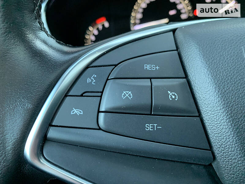 Внедорожник / Кроссовер Cadillac XT5 2018 в Киеве