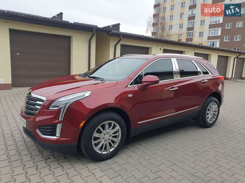 Внедорожник / Кроссовер Cadillac XT5 2017 в Хмельницком