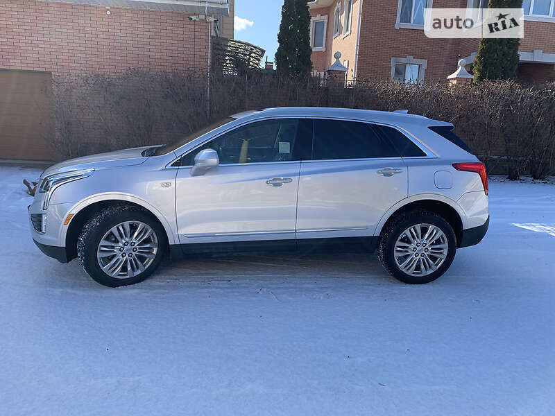 Внедорожник / Кроссовер Cadillac XT5 2018 в Киеве