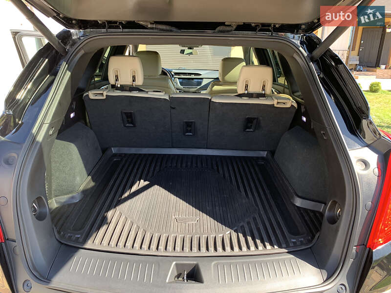 Внедорожник / Кроссовер Cadillac XT5 2018 в Кропивницком