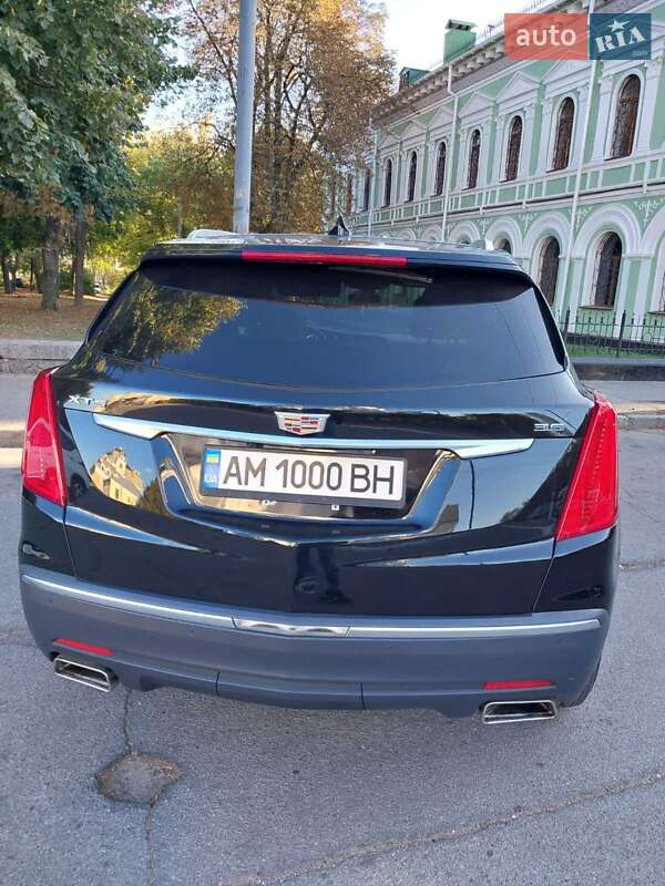 Внедорожник / Кроссовер Cadillac XT5 2016 в Житомире