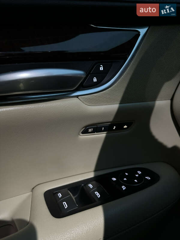 Внедорожник / Кроссовер Cadillac XT5 2017 в Умани