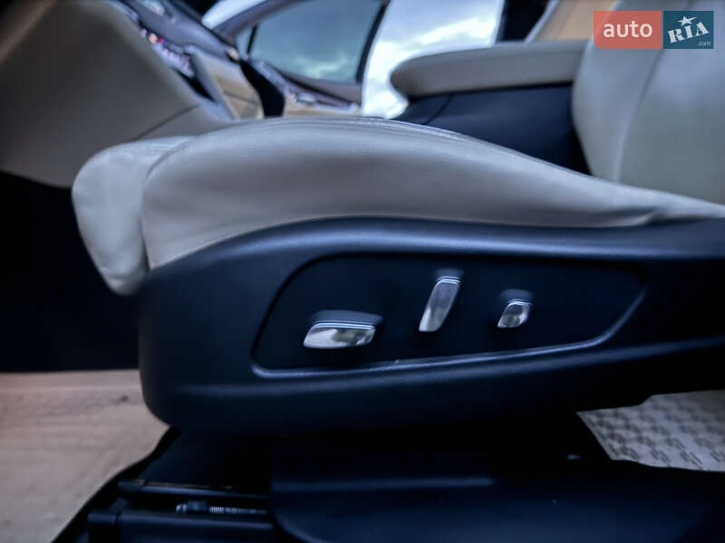 Внедорожник / Кроссовер Cadillac XT5 2017 в Умани
