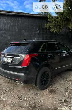 Внедорожник / Кроссовер Cadillac XT5 2018 в 