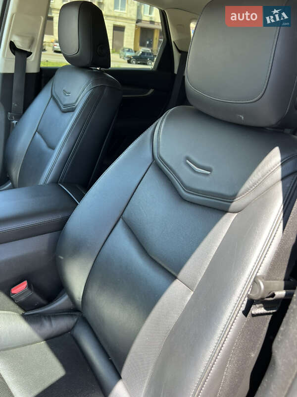 Внедорожник / Кроссовер Cadillac XT5 2018 в Харькове