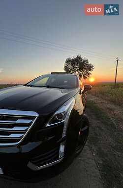 Внедорожник / Кроссовер Cadillac XT5 2018 в 