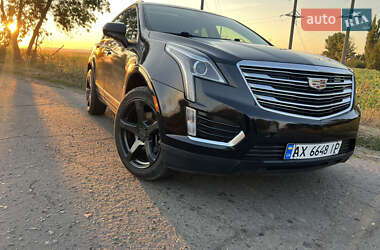 Внедорожник / Кроссовер Cadillac XT5 2018 в 
