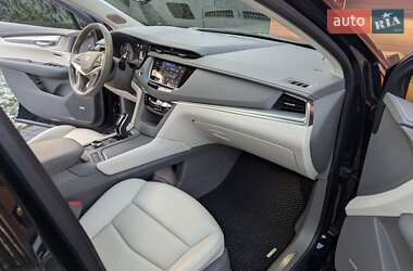 Внедорожник / Кроссовер Cadillac XT5 2021 в 