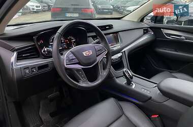 Внедорожник / Кроссовер Cadillac XT5 2019 в 
