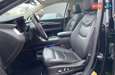 Внедорожник / Кроссовер Cadillac XT5 2019 в 