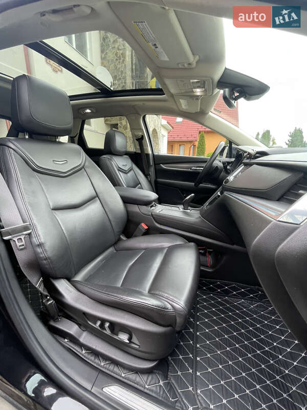 Внедорожник / Кроссовер Cadillac XT5 2016 в Коломые