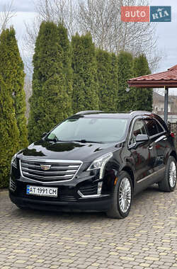 Внедорожник / Кроссовер Cadillac XT5 2016 в 