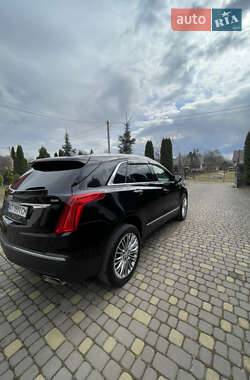 Внедорожник / Кроссовер Cadillac XT5 2016 в 