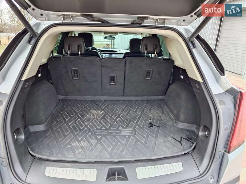 Внедорожник / Кроссовер Cadillac XT5 2017 в Луцке