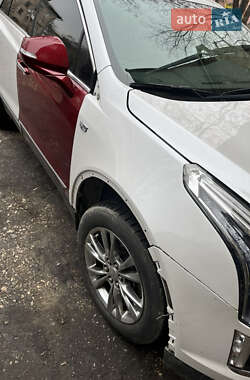 Внедорожник / Кроссовер Cadillac XT5 2019 в 
