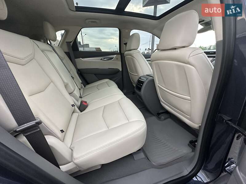 Позашляховик / Кросовер Cadillac XT5 2018 в Києві