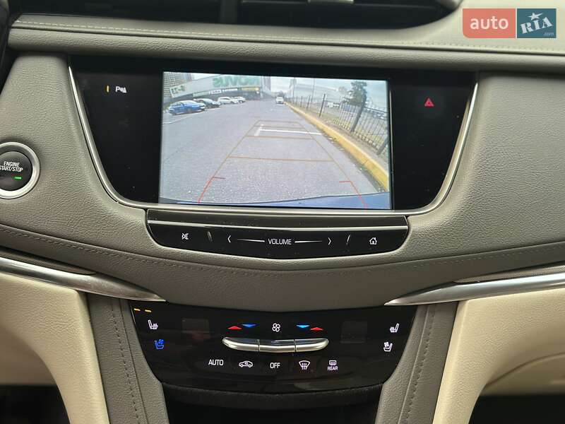 Позашляховик / Кросовер Cadillac XT5 2018 в Києві