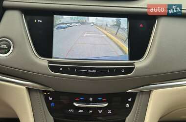 Внедорожник / Кроссовер Cadillac XT5 2018 в 