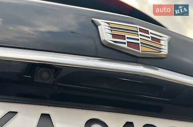 Внедорожник / Кроссовер Cadillac XT5 2018 в 