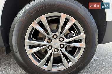 Внедорожник / Кроссовер Cadillac XT5 2021 в 