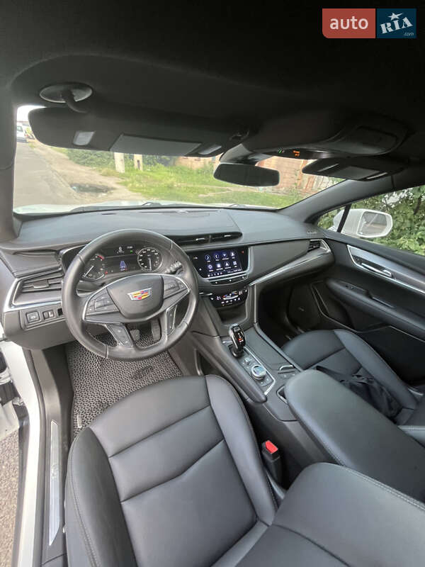 Внедорожник / Кроссовер Cadillac XT5 2019 в Черкассах