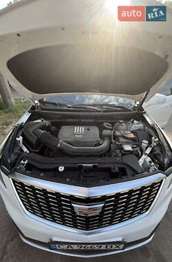 Внедорожник / Кроссовер Cadillac XT5 2019 в 
