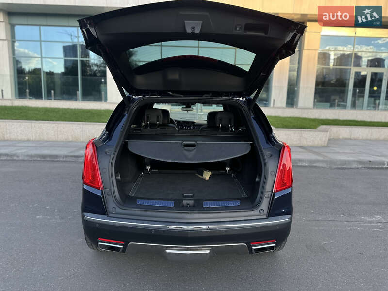 Позашляховик / Кросовер Cadillac XT5 2017 в Дніпрі