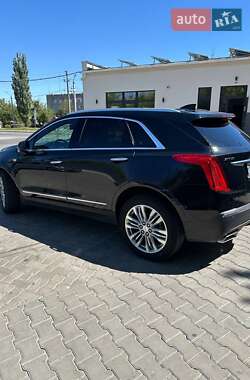 Внедорожник / Кроссовер Cadillac XT5 2017 в 