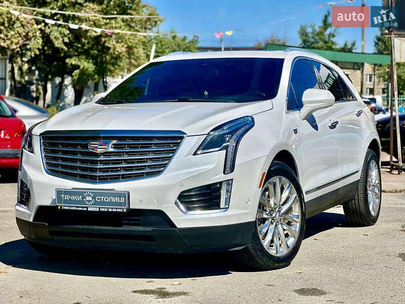 Внедорожник / Кроссовер Cadillac XT5 2017 в Киеве
