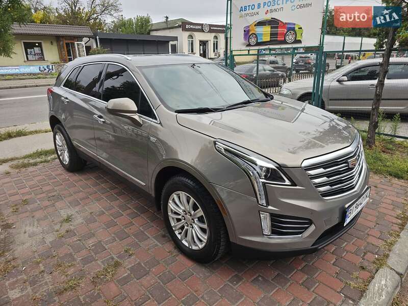 Внедорожник / Кроссовер Cadillac XT5 2019 в 
