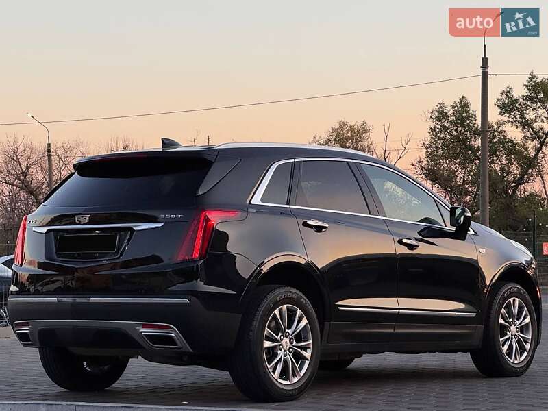 Внедорожник / Кроссовер Cadillac XT5 2021 в Запорожье
